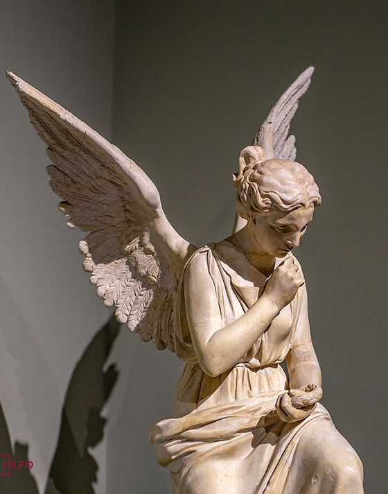 Angel_statue